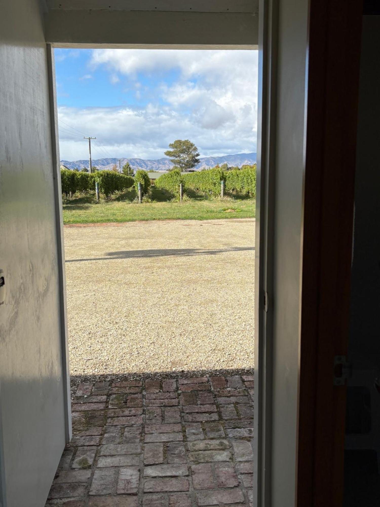 Vineyard Cottage In Blenheim On The Golden Mile Exterior photo